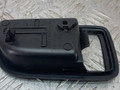 накладка на ручку Mazda 2 1 поколение 2005, 1.4 л., бензин, МКПП, серый, минивэн, передний привод, 3M71-A22621-AD - фото №3