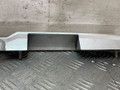 накладка подсветки номера Mitsubishi Carisma 1 поколение [рестайлинг] 2003, 1.6 л., 4G92 (DOHC 16V), бензин, МКПП, серебро, хетчбэк 5 дв., передний привод, XP361227E - фото №9