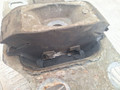 подушка крепления КПП Ford Focus 1 поколение 2001, 1.6 л., FYDC, бензин, МКПП, хетчбэк 3 дв., передний привод, 538584B, 98AB7M121NB, 98AB7M121PB - фото №5