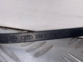 щеткодержатель (поводок стеклоочистителя, дворник) Ford Fiesta 5 поколение 2004, 1.3 л., BAJA, бензин, МКПП, хетчбэк 3 дв., 2S6117526BB - фото №7