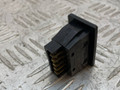 кнопка обогрева сидений Nissan Almera Tino V10 2003, 1.8 л., QG18DE, бензин, АКПП, голубой, минивэн, передний привод - фото №3
