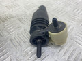 насос (моторчик) омывателя стекла Skoda Octavia 1 поколение (A4) [рестайлинг] 1U 2001, 2.0 л., AQY, бензин, 5МКПП, черный, универсал, передний привод - фото №4