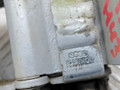 петля двери Audi A4 B5 (1994 - 1999), 1.6 л., бензин, МКПП, серебро, седан, передний привод, 8D0831412 - фото №5
