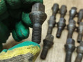 болт колесный Renault Logan 2 поколение [рестайлинг] 2018, 1.6 л., K7M 812, бензин, МКПП, седан - фото №2