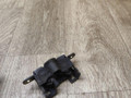 замок капота Mercedes-Benz Vito W638 2000, 2.2 л., OM 611.980, дизель, МКПП, микроавтобус - фото №3