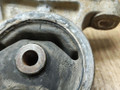 подушка крепления двигателя Suzuki Liana 1 поколение 2002, 1.6 л., M16A, бензин, АКПП, седан, 33656266 - фото №2