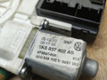 моторчик стеклоподъемника передний правый Volkswagen Golf 6 поколение 2010, 1.6 л., CAYC, дизель, МКПП, универсал, 1K5837402AS, 3CO9869702C, 3C0959792A, 0130822229 - фото №6