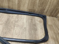 Уплотнитель стекла Renault Sandero 2 поколение 2015, 1.2 л., D4F 732, бензин, МКПП, хетчбэк 5 дв. - фото №3