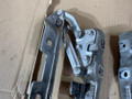 петля капота Opel Astra J 2011, 1.3 л., дизель, МКПП, хетчбэк 5 дв., 20879203, 20879202 - фото №5