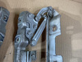 петля капота Opel Astra J 2011, 1.3 л., дизель, МКПП, хетчбэк 5 дв., 20879203, 20879202 - фото №6