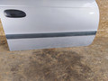 дверь передняя правая Toyota Avensis 1 поколение (T220) 2000, 2.0 л., дизель, МКПП, седан - фото №3