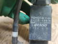 насос (моторчик) омывателя стекла Toyota Picnic 1 поколение 1999, 2.2 л., дизель, МКПП, минивэн, 85330-44010, 060210-3900 - фото №4