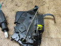 замок двери передней левой Toyota Yaris XP9 2007, 1.5 л., 1NZ-FE, бензин, АКПП, чёрный, седан, передний привод - фото №5
