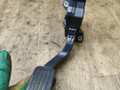 педаль Toyota Yaris XP9 2007, 1.5 л., 1NZ-FE, бензин, АКПП, чёрный, седан, передний привод, 78110-52020, 10J23D01027, 1988007021 - фото №2