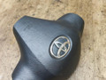 подушка безопасности водителя Toyota Yaris XP9 2007, 1.5 л., 1NZ-FE, бензин, АКПП, чёрный, седан, передний привод - фото №2