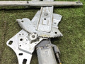 стеклоподъемник электрический передний правый Renault Laguna 1 поколение 1998, 1.8 л., F3P 670, бензин, МКПП, универсал - фото №4
