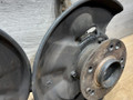 кулак передний Mercedes-Benz W124 1 поколение (1984 - 1993), 3.0 л., M 103.985, бензин, АКПП, чёрный, седан, полный привод - фото №3