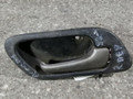 ручка внутренняя Honda Accord 6 поколение 2000 - фото №2