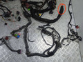 проводка двигателя Volkswagen Touareg 1 поколение (2002 - 2007), 2.5 л., TDi, BAC, дизель, МКПП, полный привод - фото №2
