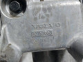 кронштейн генератора Volvo S60 1 поколение [рестайлинг] (2004 - 2009), 2.4 л., D5, D 5244 T, дизель, 30757068 - фото №3