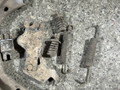 механизм стояночного тормоза (ручника) BMW X1 E84 (2009 - 2012), 2.0 л., дизель - фото №2