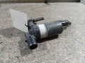 насос (моторчик) омывателя стекла Renault Megane 3 поколение (2008 - 2014), 1.6 л., бензин, МКПП, универсал - фото №3
