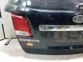 накладка подсветки номера Kia Sorento 2 поколение (2009 - 2012) - фото №3