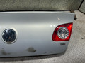 крышка багажника (дверь 3-5) Volkswagen Passat B6 (2005 - 2010), седан - фото №3