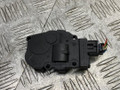 моторчик заслонки печки BMW 3 серия F30/F31/F34 [рестайлинг] F30 2015, 2.0 л., N47 D20 C, дизель, МКПП, estoril blau (b45), седан, полный привод, правый руль, 64119321034, 412650750, 9321034, 4126507 - фото №2