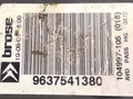 моторчик стеклоподъемника передний правый Citroen C5 1 поколение 2001, 2.2 л., HDi, 4HX (DW12TED4/FAP), дизель, 5МКПП, серебристый, универсал, передний привод, 9637541380, BROSE, 104997-105 - фото №3