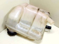 бачок расширительный Ford Focus 1 поколение 1998, 1.4 л., i, бензин, 5МКПП, красный, хетчбэк 5 дв., передний привод, 1091364, 7370374 - фото №2