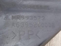 воздуховод (дефлектор) радиатора Mitsubishi Colt 6 поколение (Z20/Z30) 2006, 1.5 л., OM 639.939, дизель, МКПП, черный, хетчбэк 5 дв., передний привод, MR993573, A6395200002 - фото №3