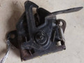 замок капота Mazda 323F BA 1996, 1.5 л., i, Z5-DE, бензин, МКПП, зеленый, хетчбэк 5 дв., передний привод, BC1D5662X - фото №3