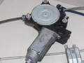 стеклоподъемник электрический передний правый Mazda 323 5 поколение 1995, 862100-4296, CM010050H, ASMO - фото №2