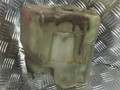 бачок омывателя Toyota Starlet 3 поколение P70 1988, 1.3 л., karb., бензин, МКПП, красный, хетчбэк 3 дв., передний привод, 8533010240, 8533010260 - фото №2