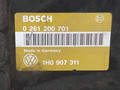 блок управления двигателем Volkswagen Golf 3 поколение 1995, 1.8 л., бензин, BOSCH, 1H0907311, 0261200701 - фото №3