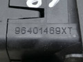кнопка стеклоподъемника двери Peugeot 1007 1 поколение 2007, 1.6 л., HDi, 9HZ (DV6TED4), дизель, 5МКПП, серебристый, хетчбэк 3 дв., передний привод, 96401469XT - фото №4