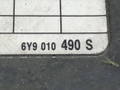 лючок топливного бака Skoda Fabia 1 поколение [рестайлинг] 2006, 1.4 л., TDi, BNV, дизель, 5МКПП, чёрная, универсал, передний привод, 6Y9010490S, 1H0010092L - фото №5