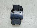 кнопка стеклоподъемника двери передней правой Kia Sorento 1 поколение 2004, 2.5 л., CRDi, D4CB, дизель, 5МКПП, чёрный, внедорожник 5 дв., полный подключаемый привод, 935753E050CY - фото №2