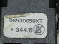 кнопка открытия лючка топливного бака Citroen C4 Grand Picasso 1 поколение 2007, 1.6 л., HDi, 9HZ (DV6TED4), дизель, 5МКПП, минивэн, передний привод, 96530658XT - фото №3