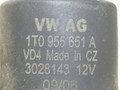 насос (моторчик) омывателя стекла Volkswagen Passat B6 2007, 2.0 л., бензин, АКПП, серебристый, универсал, передний привод, 1T0955651A, 3028143 - фото №5