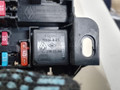 блок предохранителей Renault Laguna 3 поколение 2008, 7700821864, 8200393836D, PA6-GF10GB20, V23136-J4-X73 - фото №3