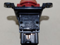 кнопка аварийной сигнализации Nissan Almera Tino V10 2001, 2.2 л., DCi, YD22DDTi, дизель, 5МКПП, серебристый, минивэн, передний привод, 06016 - фото №2