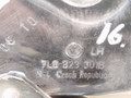 петля капота левая Volkswagen Touareg 1 поколение [рестайлинг] 2008, 3.6 л., BHK, бензин, АКПП, чёрный, внедорожник 5 дв., полный подключаемый привод, 7L6823301B - фото №3