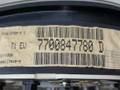 щиток приборов (приборная панель) Renault Megane 1 поколение LA0E 1996, 1.4 л., i, E7J 764, бензин, 5МКПП, синий, седан, передний привод, 7700847780 - фото №3