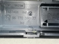кнопка ASC / ESP Peugeot 208 1 поколение 2013, 1.2 л., i, бензин, 5МКПП, черный, хетчбэк 5 дв., 9677059077, 96750117ZD - фото №4