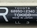 амортизатор крышки багажника (3-5 двери) Toyota Corolla 7 поколение (E100) EE101 1996, 1.3 л., 4E-FE, бензин, хетчбэк 3 дв., 68960-12160, 68950-12340 - фото №3