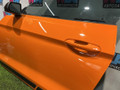 дверь передняя левая Ford Mustang 6 поколение S550 [рестайлинг] 2021, 2.3 л., бензин, АКПП, оранжевый, купе, задний привод - фото №2