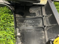 бардачок Ford Mustang 6 поколение S550 [рестайлинг] 2019, 2.3 л., бензин, АКПП, красный, кабриолет, задний привод, FR3B63044F09A - фото №7
