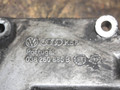 кронштейн компрессора кондиционера Volkswagen Passat B5 2001, 1.9 л., дизель, 038260885B - фото №2
